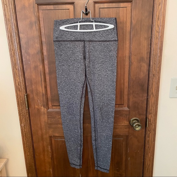 OPEN TO OFFERS Lululemon Grey Wonder Under Leggings - Picture 1 of 3